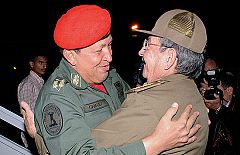 Chávez se reúne con Raúl y Fidel Castro en Cuba