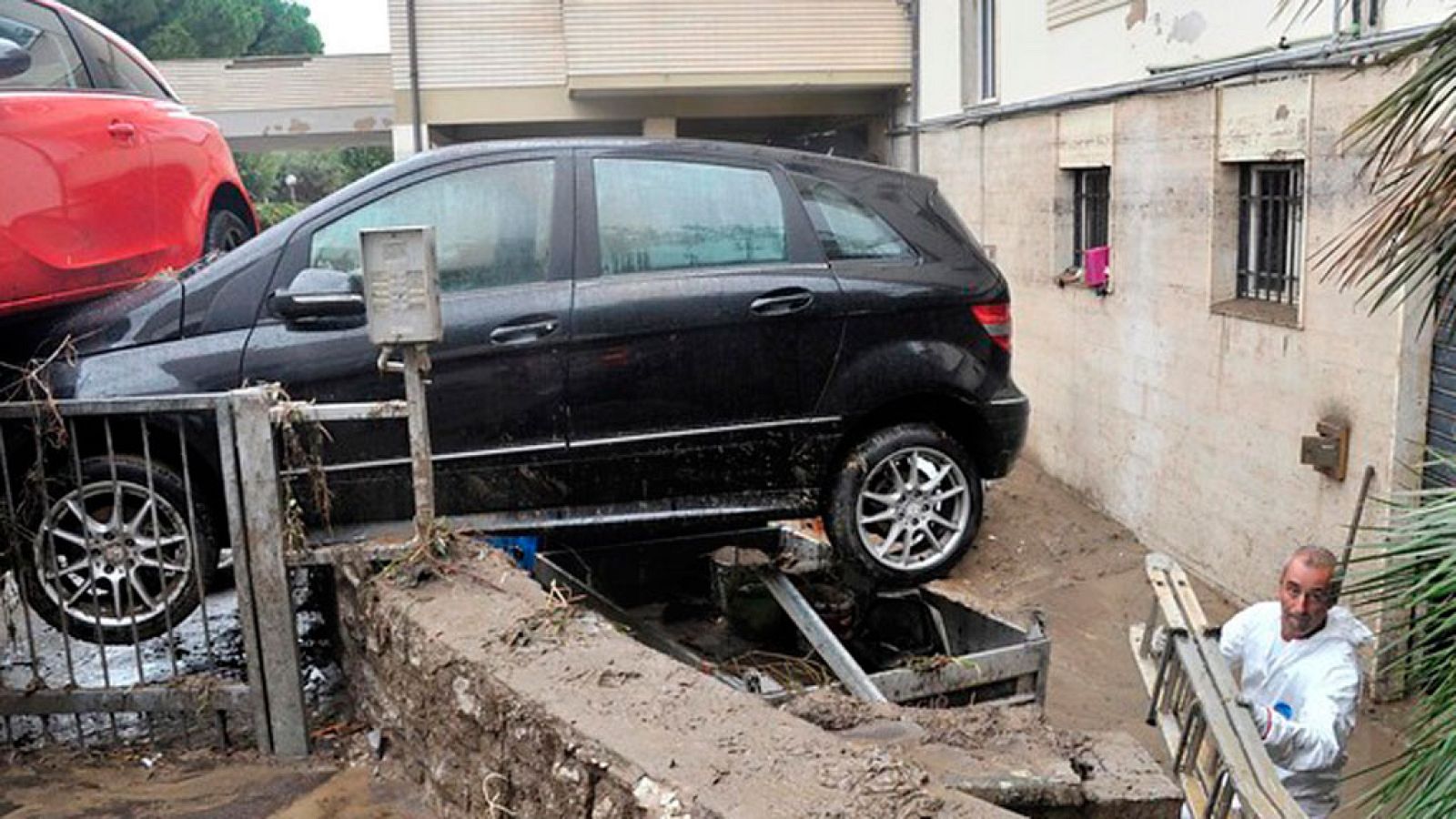 El temporal en Italia deja dos desaparecidos y graves daños en Liguria y Toscana