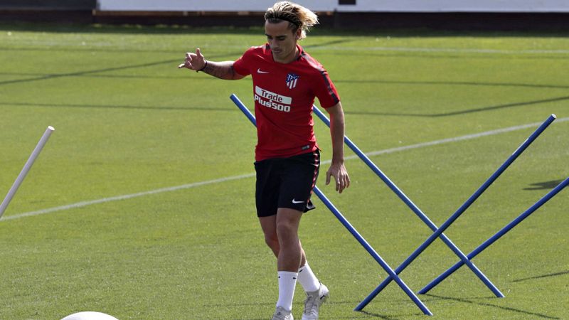 El francés volverá al once titular en el partido de Champions después de cumplir dos partidos de sanción en Liga.