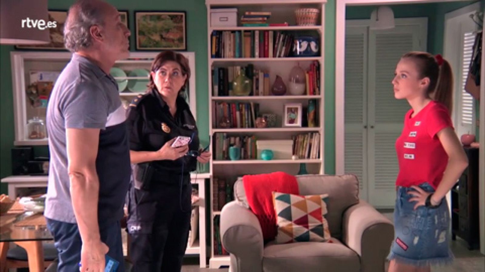 Servir y proteger - Olga quiere irse con Sofiya a Rusia