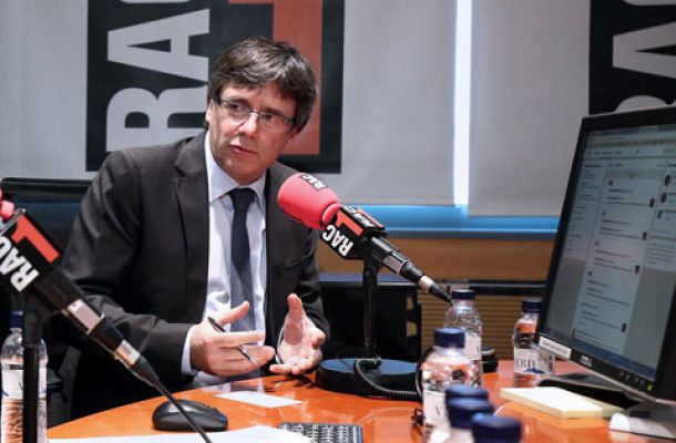 Puigdemont insiste en que organizar un referéndum no es delito