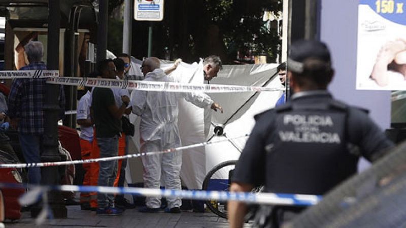 Muere acuchillado un policía al enfrentarse con un sospechoso en Valencia