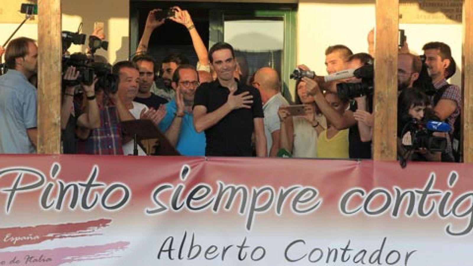 'Un año más', el grito de Pinto para Alberto Contador