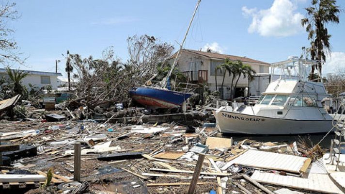 Florida trata de recuperarse tras el paso del huracán Irma