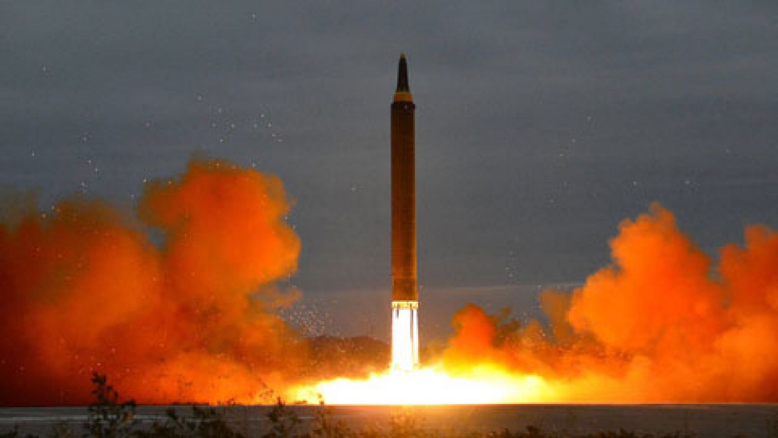 Sin programa: Corea del Norte lanza un nuevo misil que sobrevuela el norte de Japón | RTVE Play