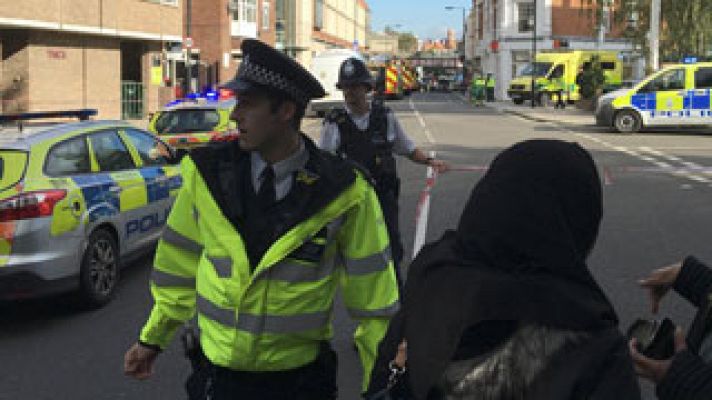 La Policía investiga la explosión en el metro de Londres como un acto terrorista