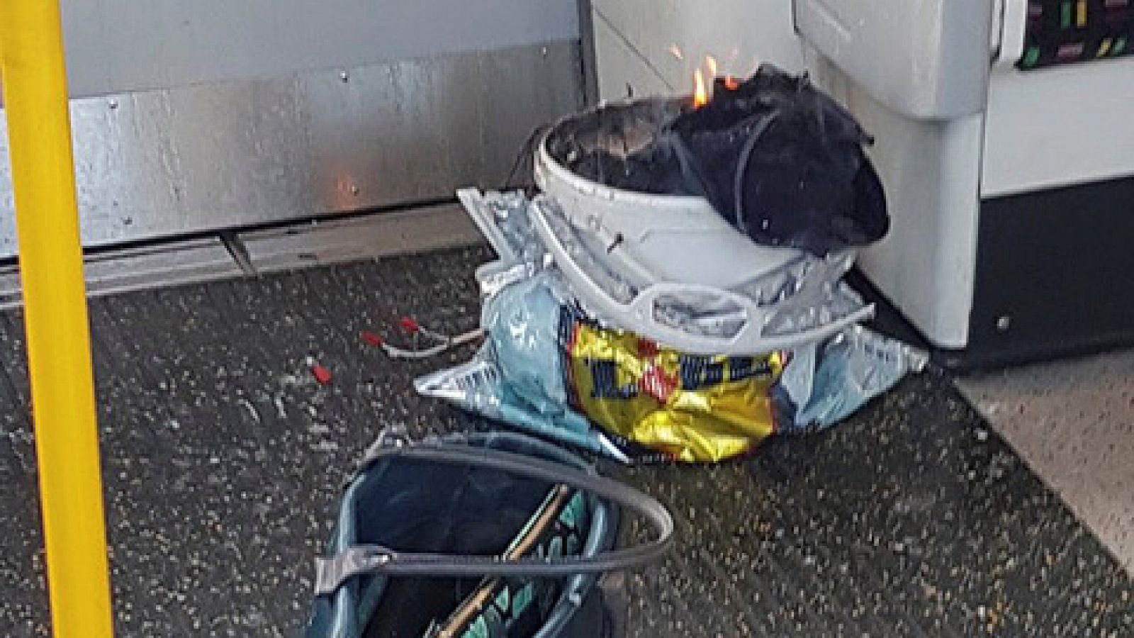 Telediario 1: Un atentado en el metro de Londres deja al menos 22 heridos | RTVE Play