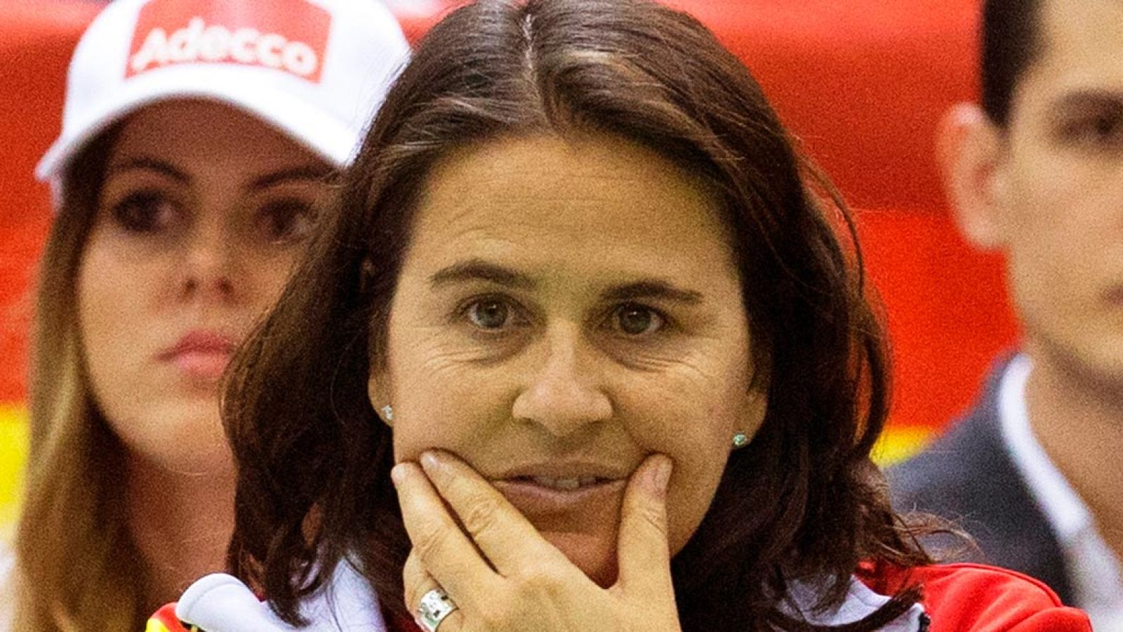 Conchita Martínez, decepcionada con su marcha | Ver