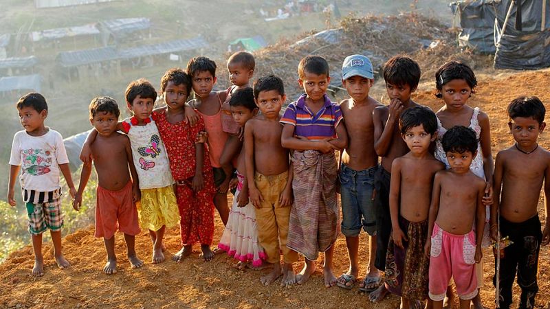 Más de 250.000 niños rohinyás sobreviven en Bangladesh tras huir de Birmania