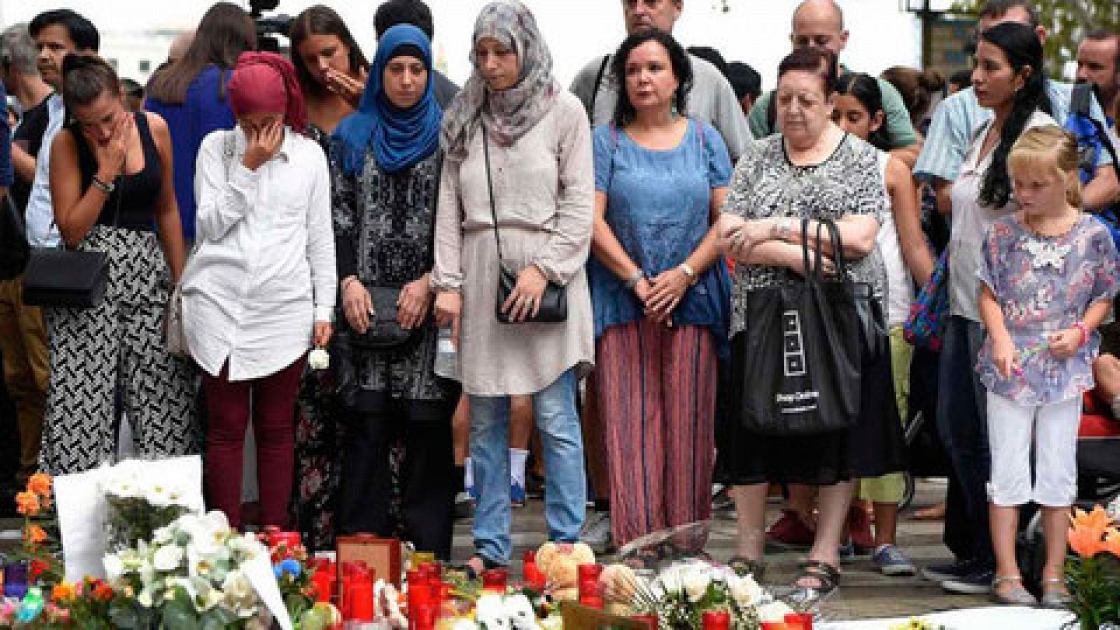 Telediario 1: Marruecos, clave en el interrogatorio del entorno de los terroristas del doble atentado en Cataluña | RTVE Play