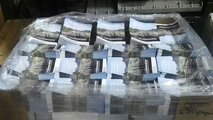 Telediario 1 - La Guardia Civil requisa 1,3 millones de carteles destinados al referéndum