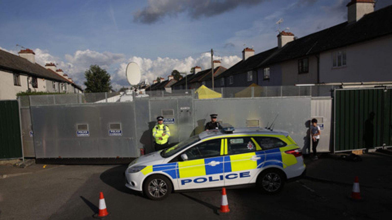 Telediario 1: Scotland Yard detiene a un segundo sospechoso del ataque en el metro de Londres | RTVE Play