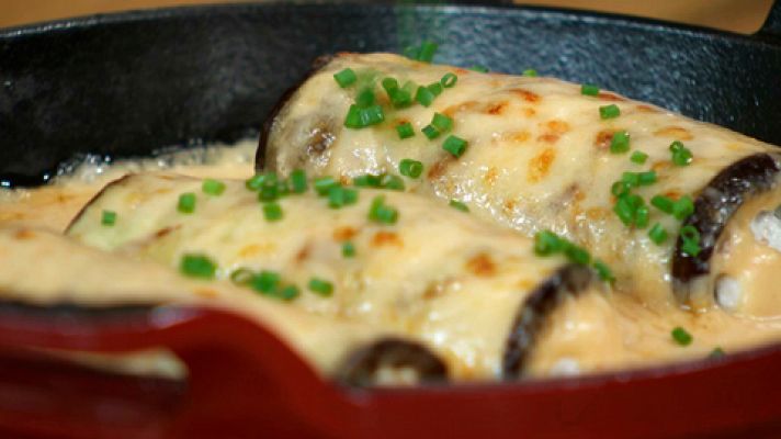 Canelones de verduras con bechamel de tomate