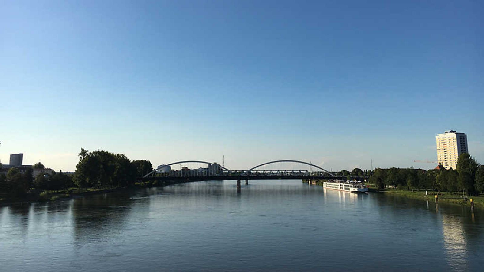 En Portada - Un pueblo en dos países - ver ahora