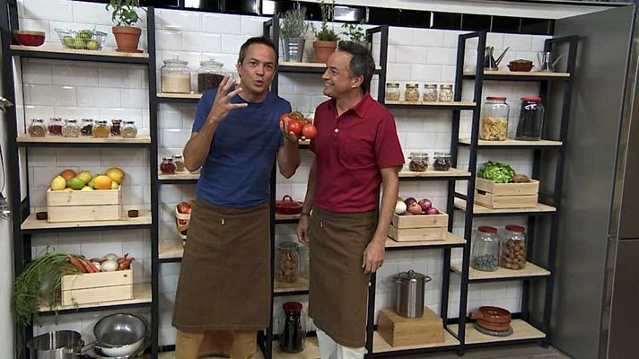 Torres en la cocina - Tomates al pesto y jurel