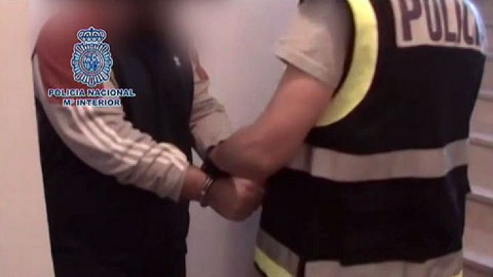 La policía detiene en Madrid a un fotógrafo acusado de abusos sexuales a ocho jóvenes