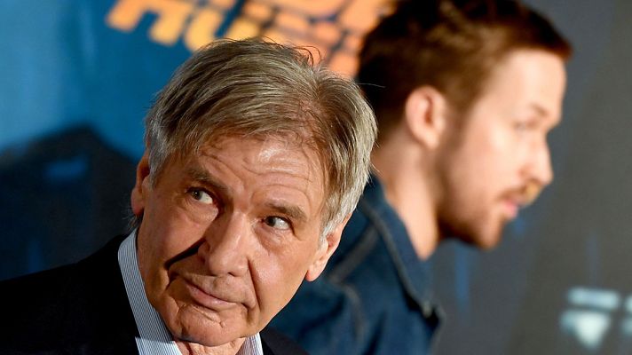 Telediario 1 - Ryan Gosling: "Trabajar con Harrison Ford es maravilloso mientras no te esté pegando puñetazos"