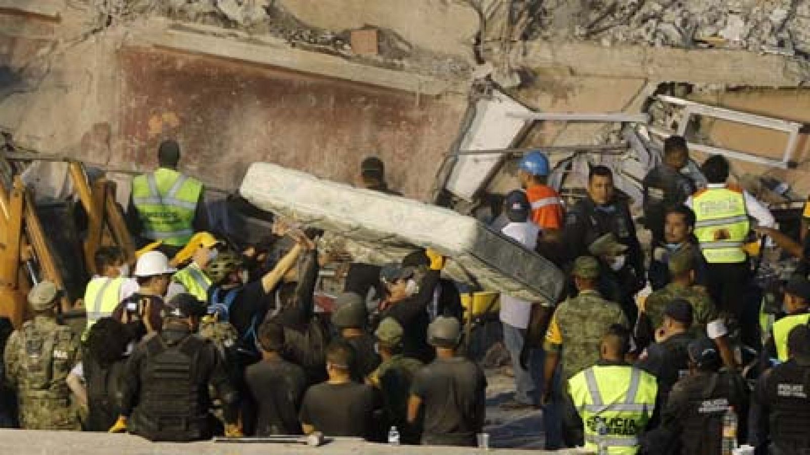 Telediario 1: Un fuerte terremoto sacude Mexico con decenas de edificios derrumbados | RTVE Play