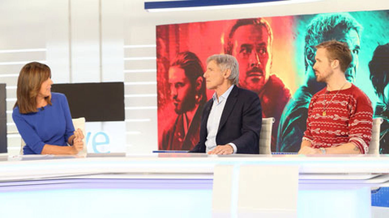 Telediario 1: Harrison Ford y Ryan Gosling presentan en TVE 'Blade Runner 2046' | RTVE Play
