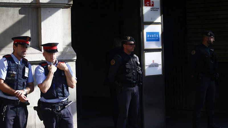 Detienen a 14 personas, entre ellas varios altos cargos del Govern, en una operación contra el 1-O