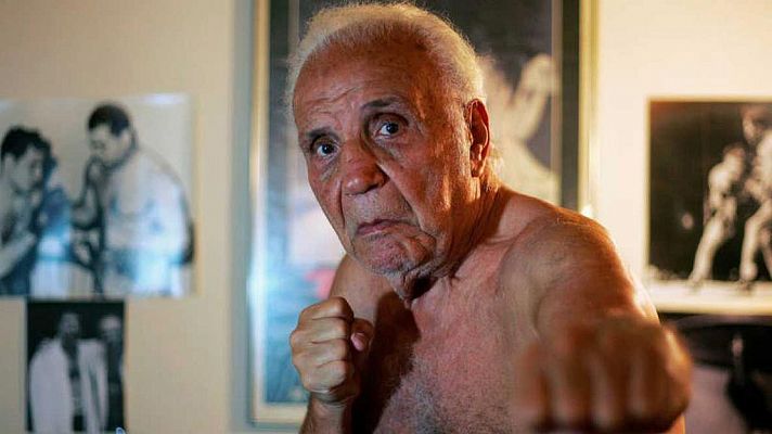 Muere Jake LaMotta, el boxeador que inspiró Scorsese en 'Toro Salvaje'