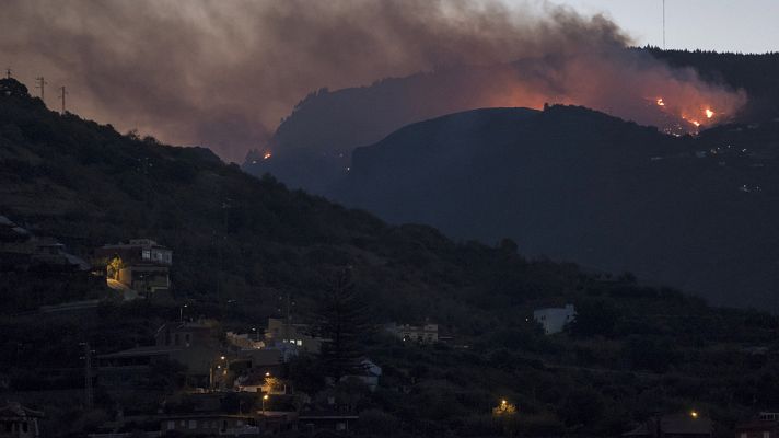 Telediario 1 - Un incendio en Gran Canaria arrasa más de 2.000 hectáreas