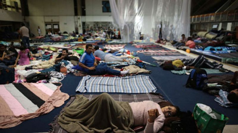 La ayuda llega con dificultad en la periferia de la capital mexicana