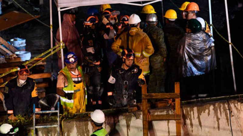 Ola de solidaridad entre los ciudadanos tras el terremoto