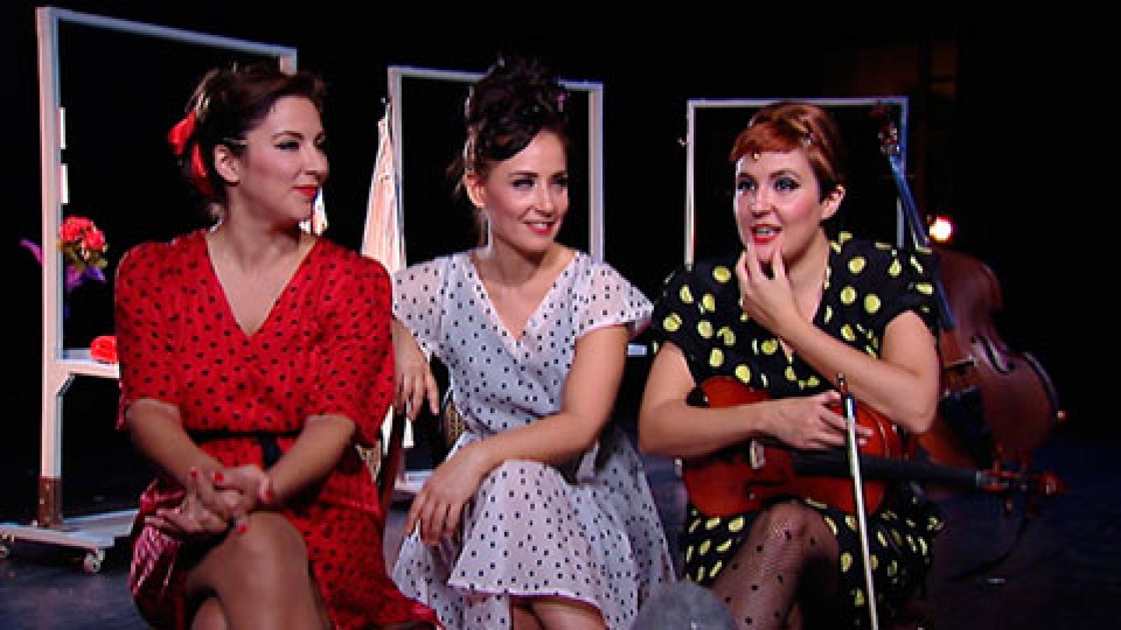 Telediario 1: Tres mujeres instrumentistas, de formación clásica, conquistan la escena con un espectáculo de música y teatro | RTVE Play