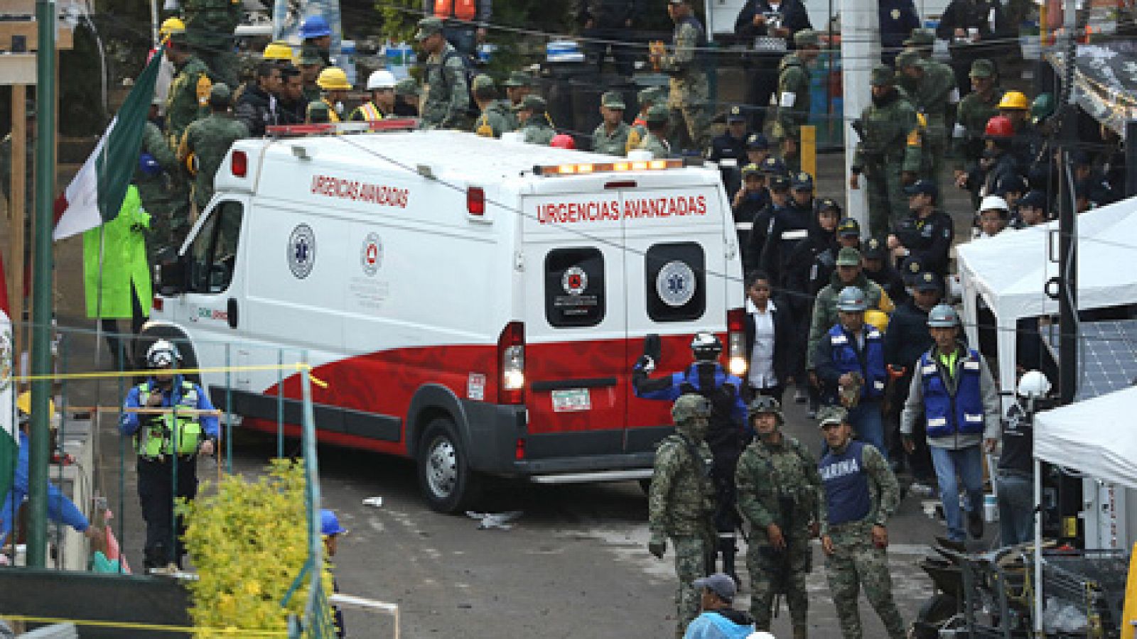 Telediario 1: Diez españoles siguen desaparecidos tras el terremoto en México | RTVE Play