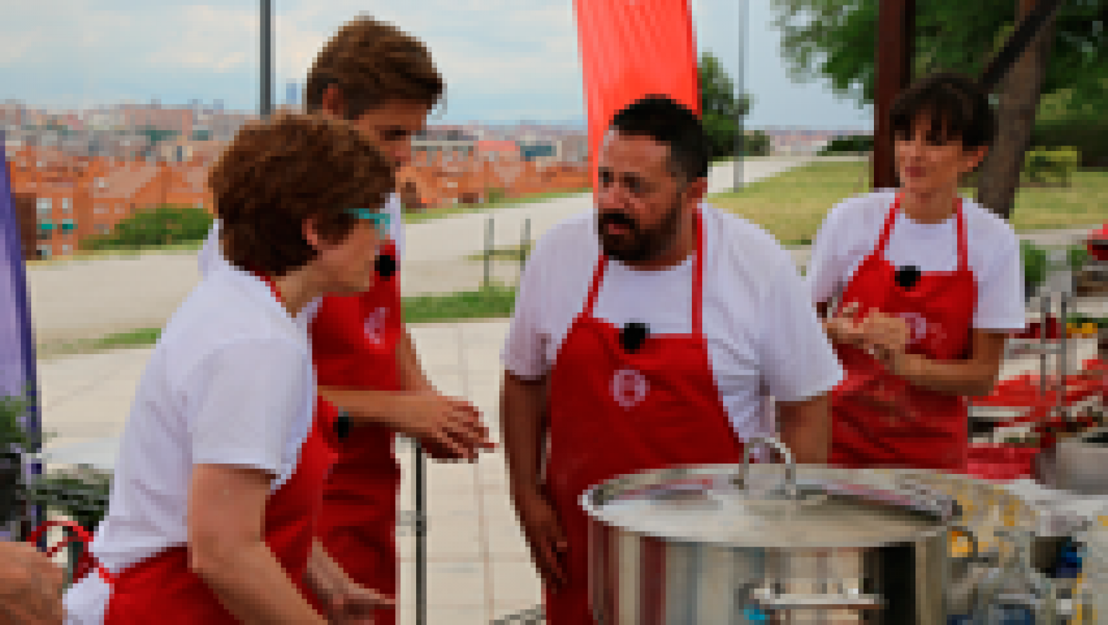 MasterChef Celebrity 2 - El cambio de cocinas provoca el caos