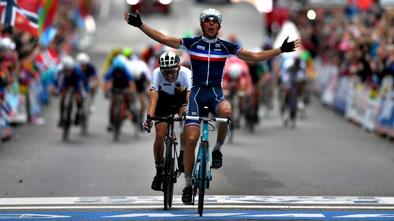 El francés Benoit Cosnefroy se ha proclamado campeón del mundo en ruta sub 23 en la ciudad noruega de Bergen.