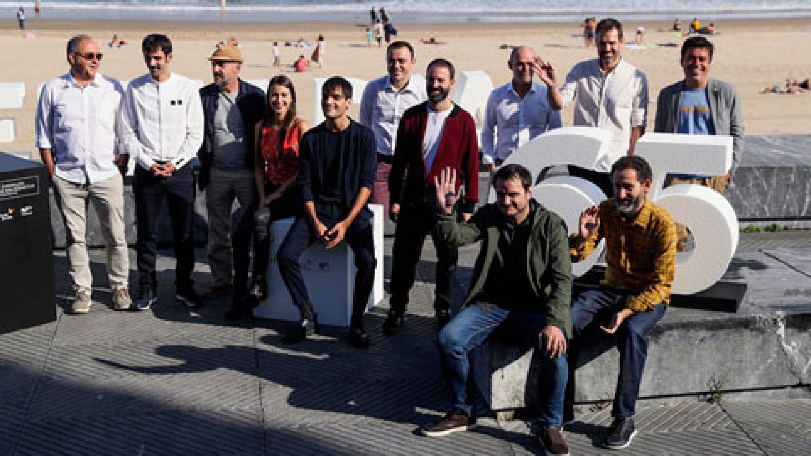 Los creadores de 'Loreak' presentan en San Sebastin 'Handia', una pelcula de poca sobre el gigante de Altzo