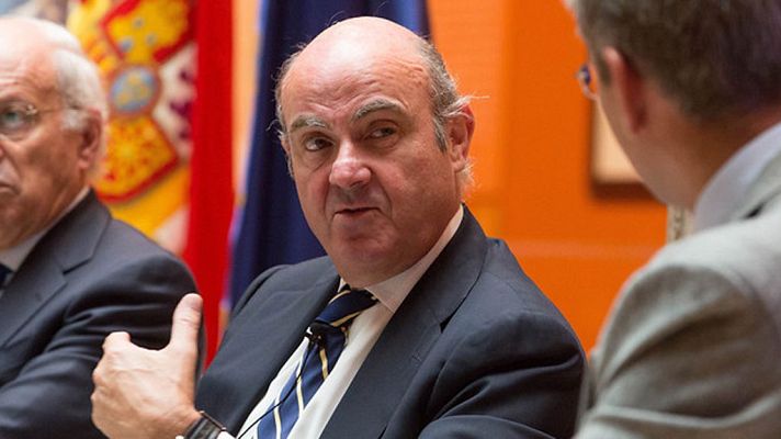 Telediario 1 - De Guindos ve inviable el proyecto independentista para Cataluña