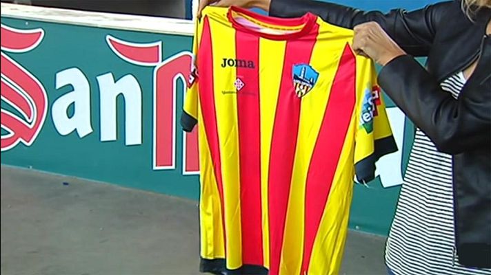 Telediario 1 - El árbitro no permite al Lleida jugar con la camiseta de la senyera