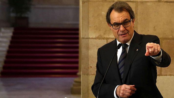 Telediario 1 - El Tribunal de Cuentas reclama una fianza de 5,2 millones a Mas por el 9N