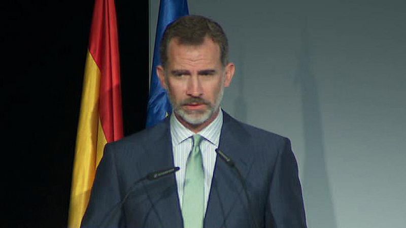 El rey Felipe defiende el diálogo y el intercambio de ideas para resolver los "grandes desafíos"