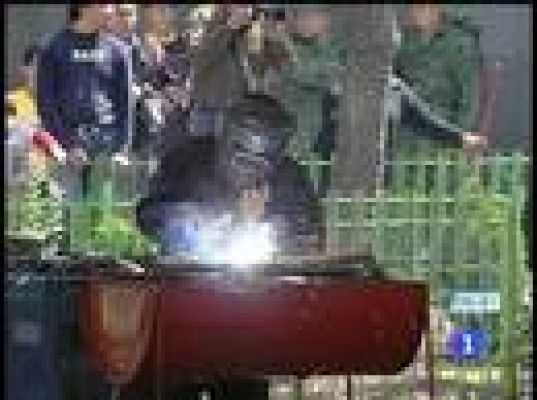  - 'Me das tu arma, te doy dinero'