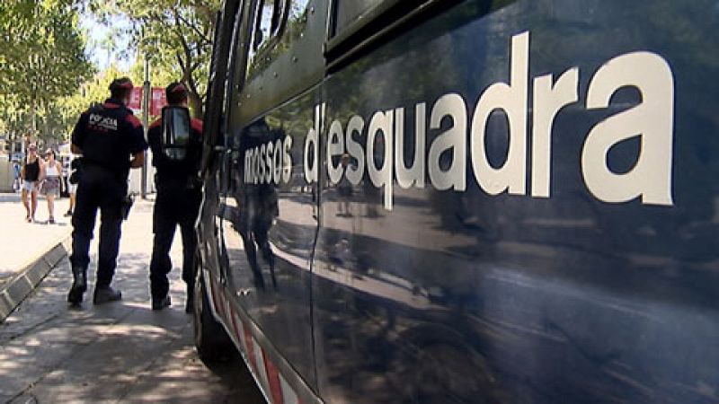 Los Mossos identifican a los directores de los colegios que la Generalitat quiere usar el 1-O