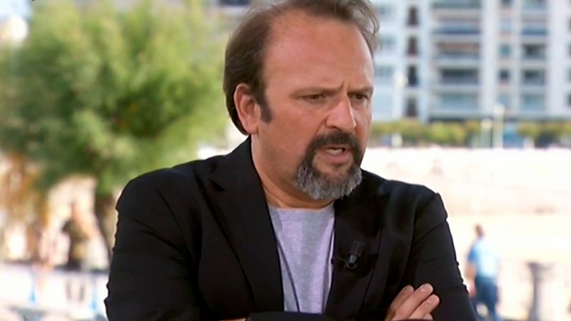 RTVE.es estrena PlayZinemaldia, un programa en directo que muestra un enfoque diferente del Festival Internacional de Cine de San Sebastin con entrevistas a los actores y directores protagonistas de cada jornada. En este segundo programa han estado Juan Cavestany y lvaro Fernndez Armero, cocreadores de "Vergenza".