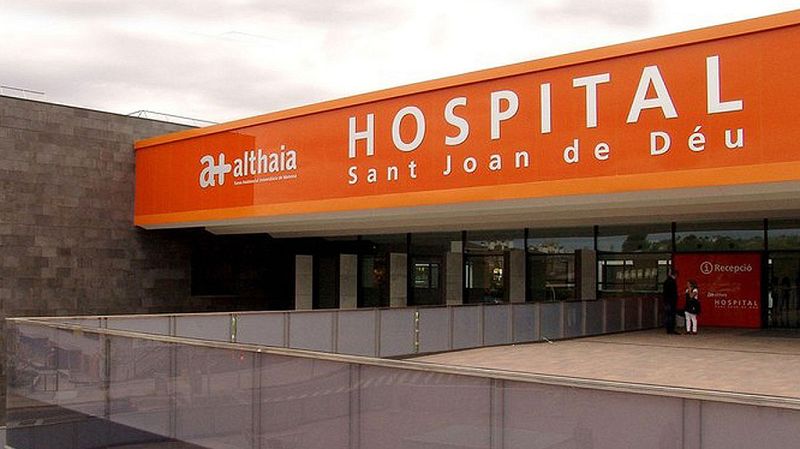 Muere un joven por una peritonitis tras ir cuatro veces a urgencias con dolor a un hospital de Manresa