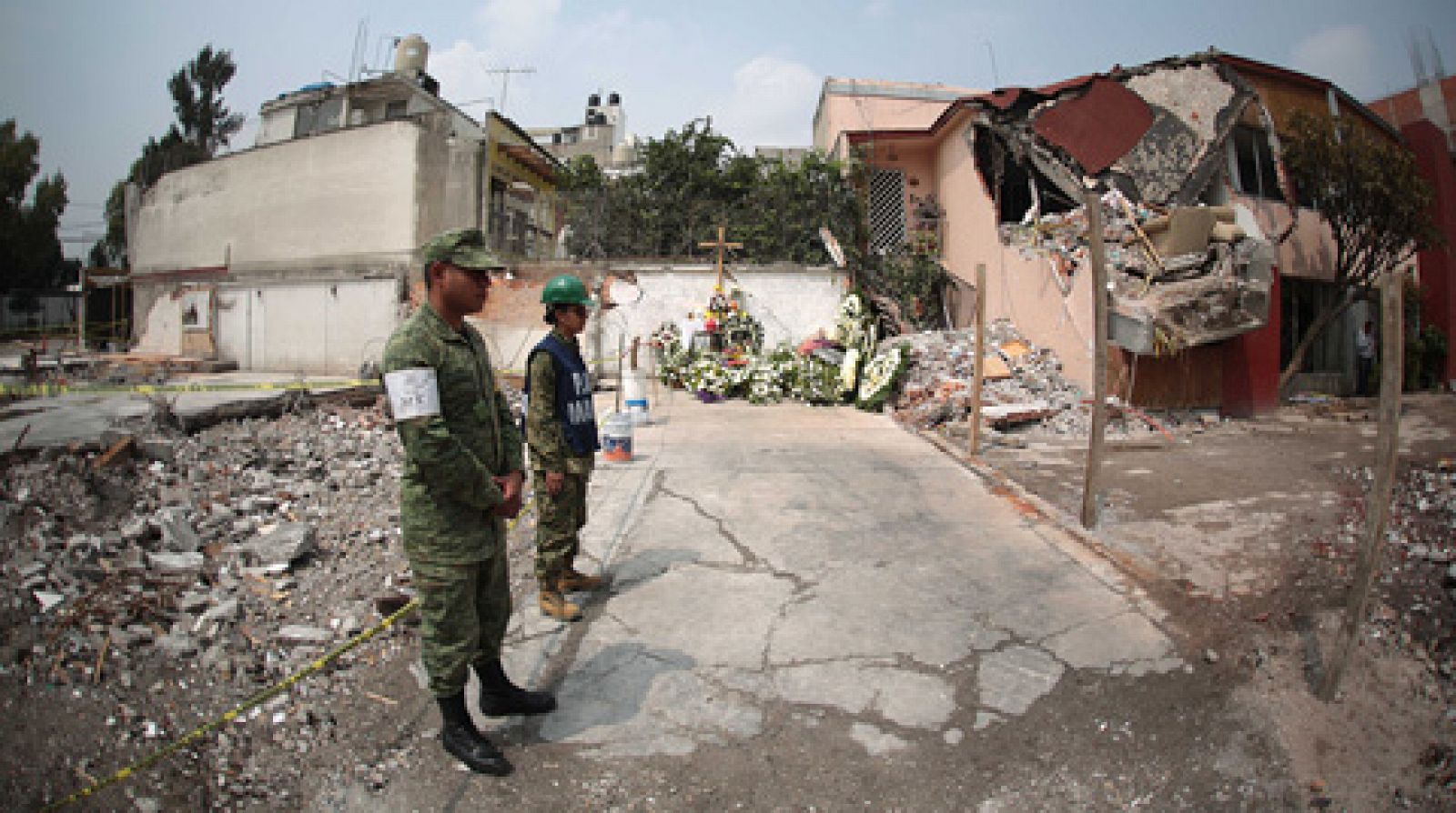Telediario 1: Comienza la tramitación de ayudas a afectados por el terremoto en México una semana después | RTVE Play