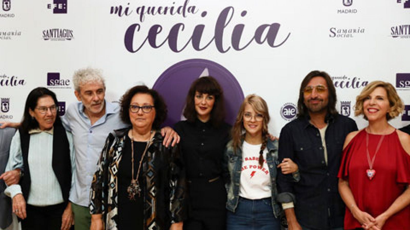 Telediario 1: Muchos artistas se reúnen para hacer un homenaje a Cecilia | RTVE Play