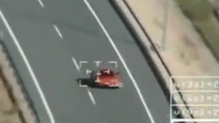 Telediario 1 - Un conductor, cazado por un helicóptero Pegasus a 242 km/h