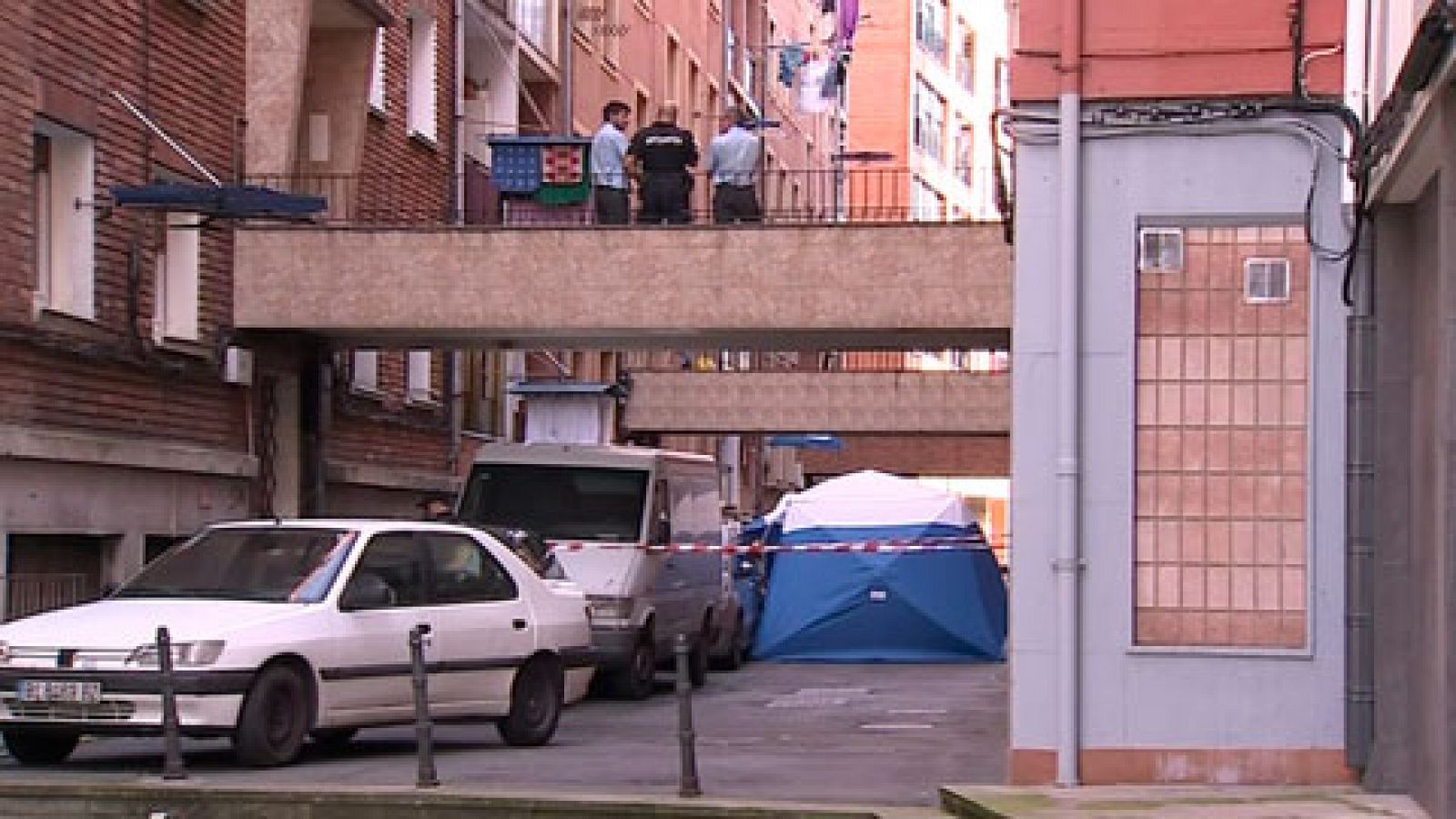 Telediario 1: Muere una mujer en Sestao asesinada por su pareja, que después se ha suicidado | RTVE Play