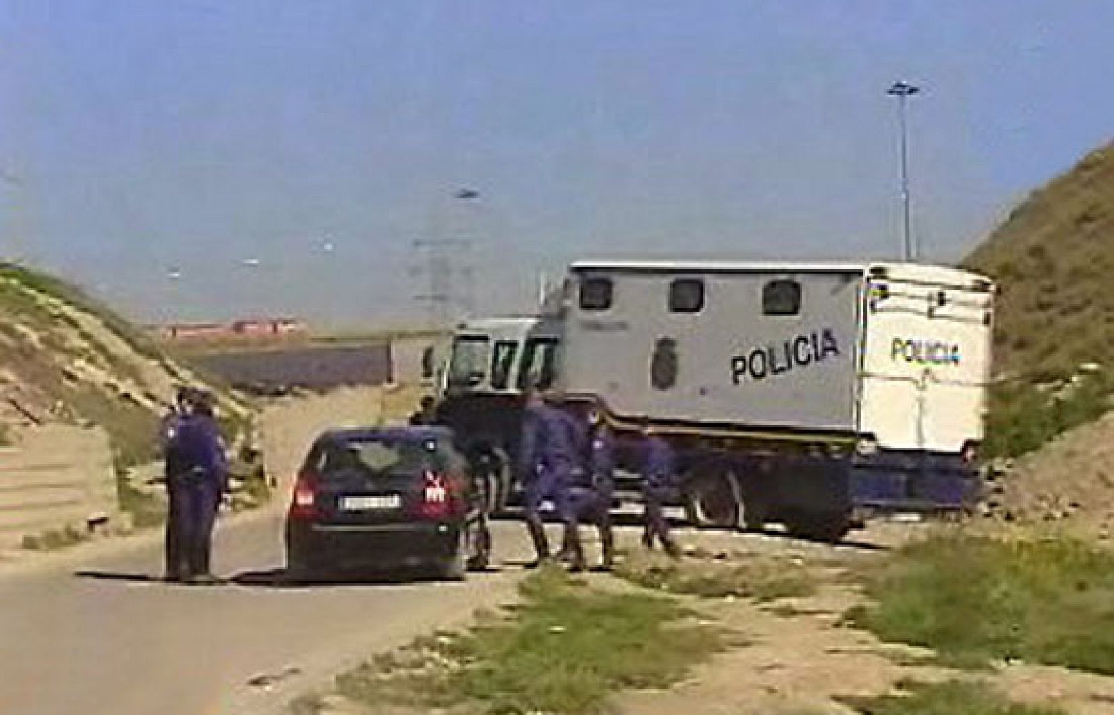 España Directo - Peligroso depósito de coches | Ver