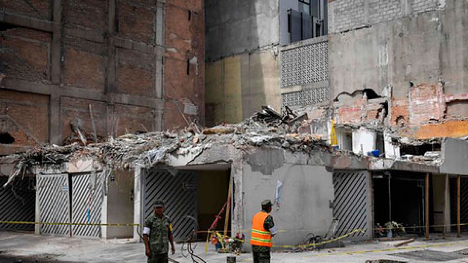 Telediario 1: Recuperan el cadáver de un segundo español fallecido en el terremoto de México | RTVE Play