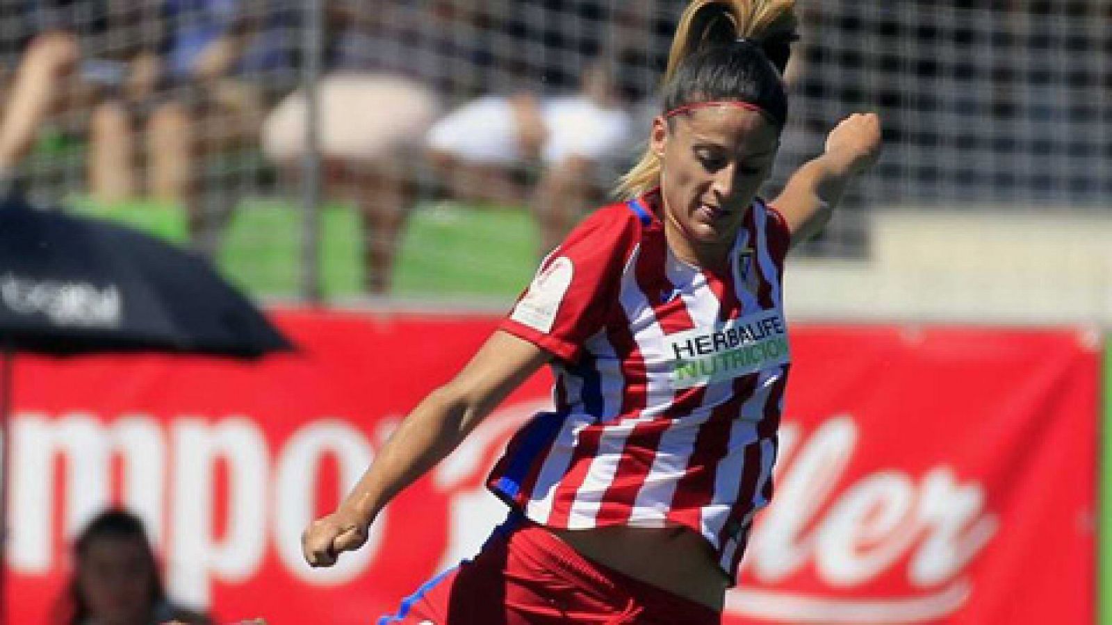 Telediario 1: La liga femenina entra por primera vez en el boleto de la Quiniela | RTVE Play