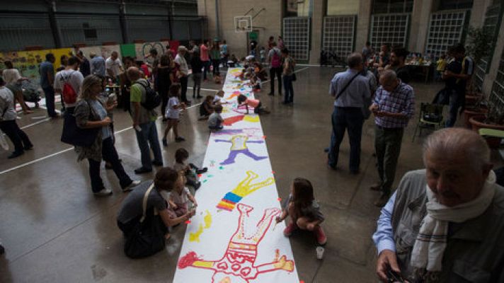 Colegios sin puertas para que la policía no pueda cerrarlos