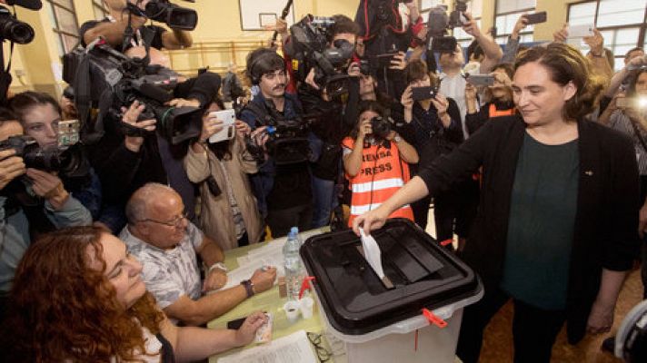 Telediario 1 - Ada Colau: "Rajoy es un cobarde"